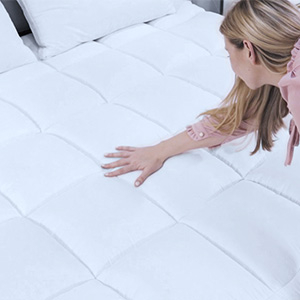 4be4449a-7e4f-4f25-80aa-2fb21fb22641.__CR0,0,300,300_PT0_SX300_V1___ Home Mart Ultra-Plush Super King Size Mattress Topper (200x200 cm) – 600 GSM Extra Thick 100% Microfiber Fill, Firm Support, Super Soft Brushed Fabric, Deep Pocket with 4-Way Stretch Elastic Straps