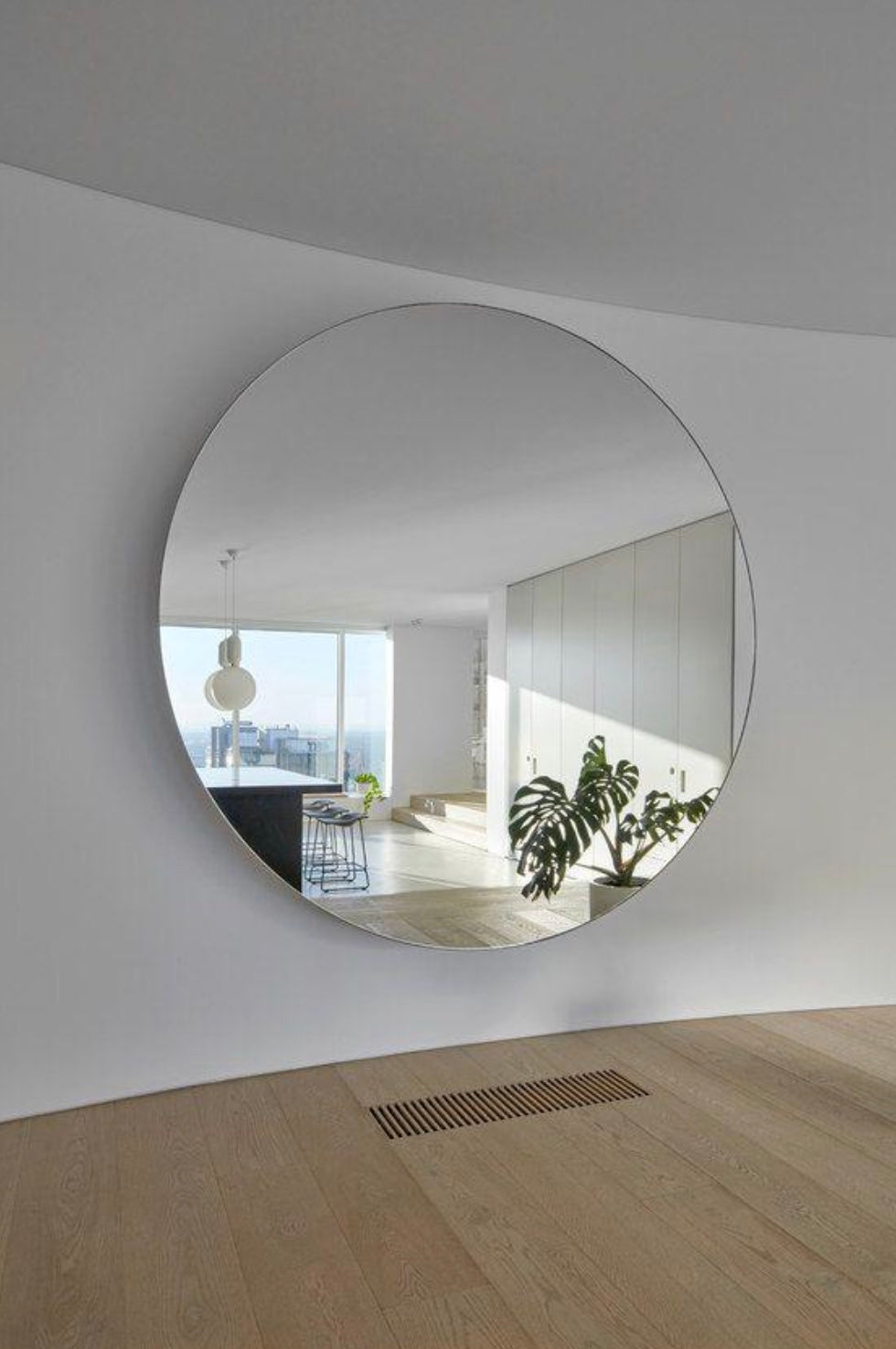 Home Mart Circle Modern Decorative Round Wall Mirror