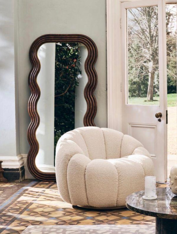Home Mart Kian Modern Decorative Wall Mirror
