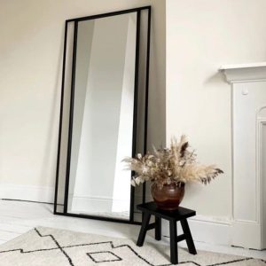 Home Mart Phin Modern Decorative Wall Mirror