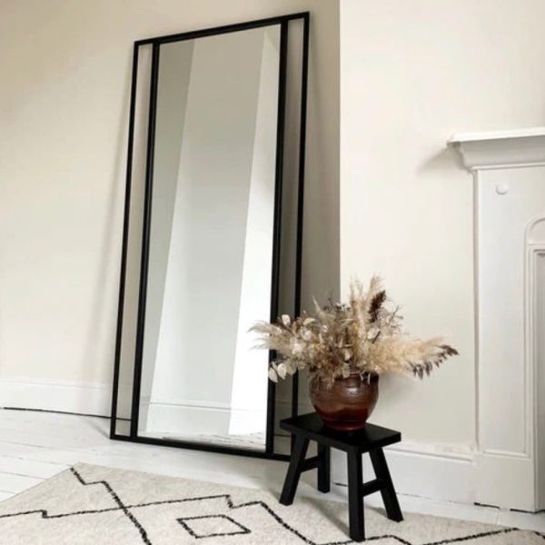 Home Mart Phin Modern Decorative Wall Mirror