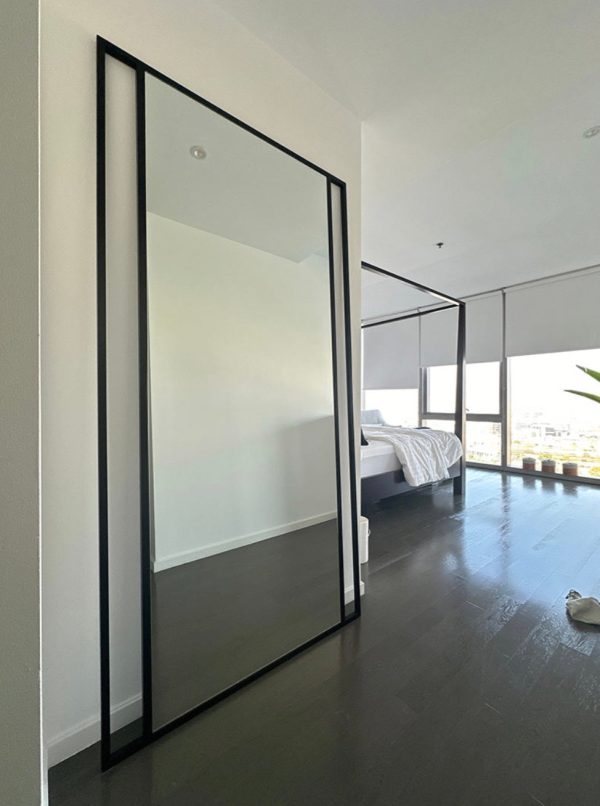 Home Mart Phin Modern Decorative Wall Mirror - Image 2